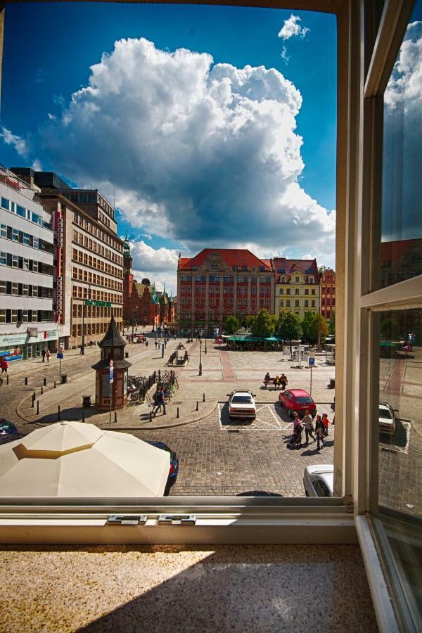 Solny Square Aparthotel Wroclaw Exterior photo