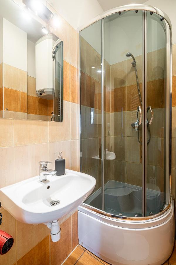 Solny Square Aparthotel Wroclaw Exterior photo